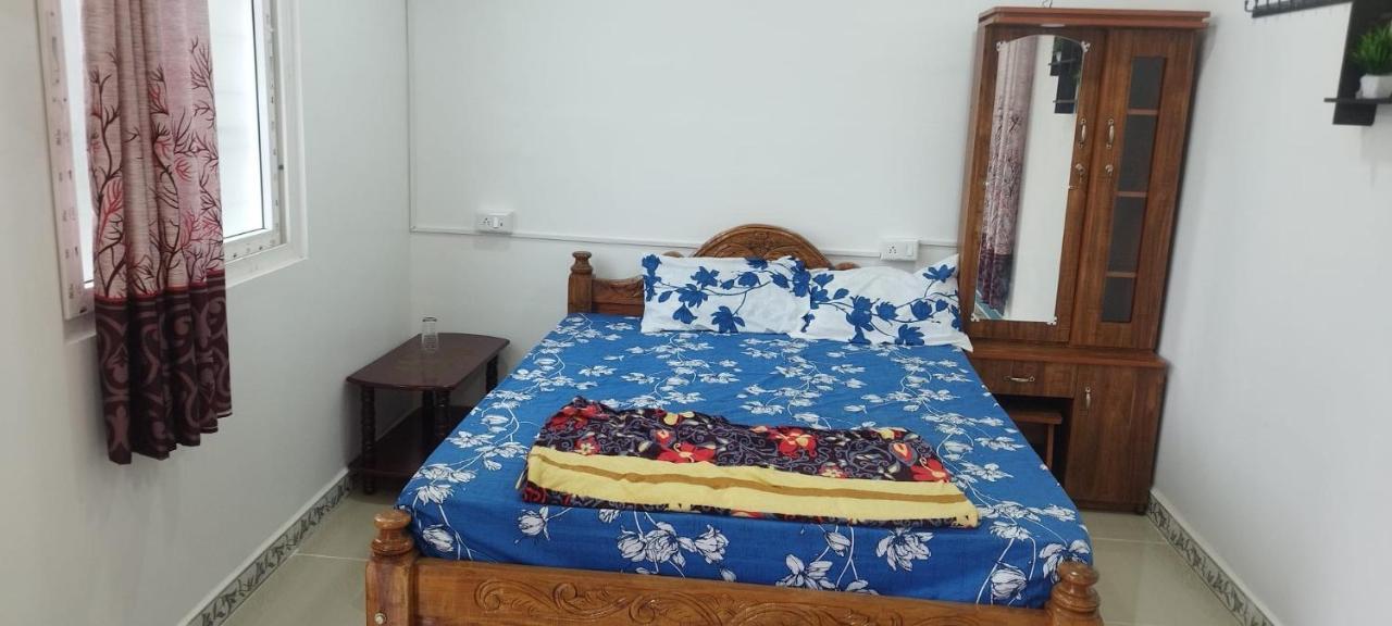 Kavieya Residency Hotell Pūrnānkuppam Exteriör bild