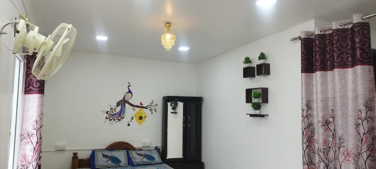 Kavieya Residency Hotell Pūrnānkuppam Exteriör bild