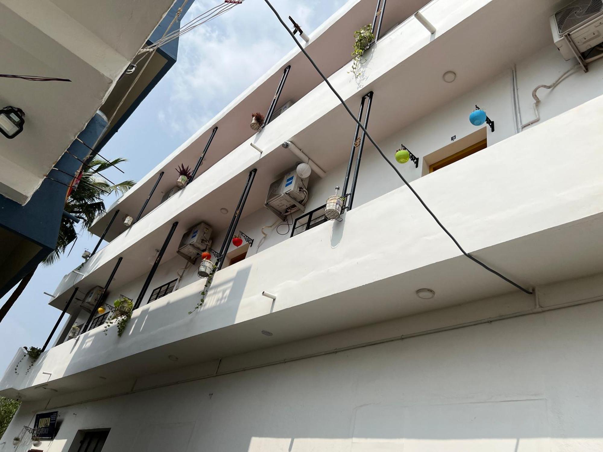 Kavieya Residency Hotell Pūrnānkuppam Exteriör bild