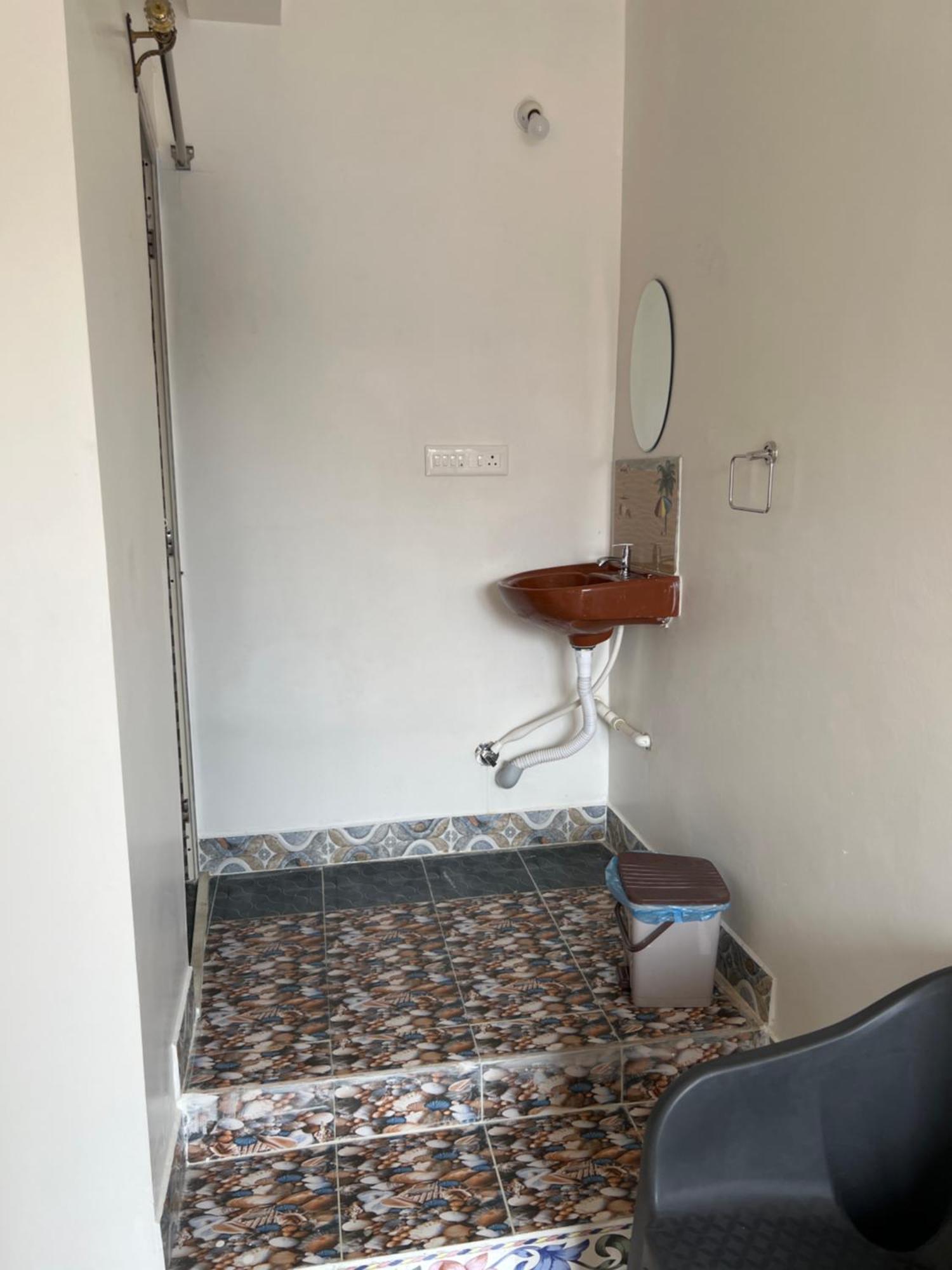 Kavieya Residency Hotell Pūrnānkuppam Exteriör bild