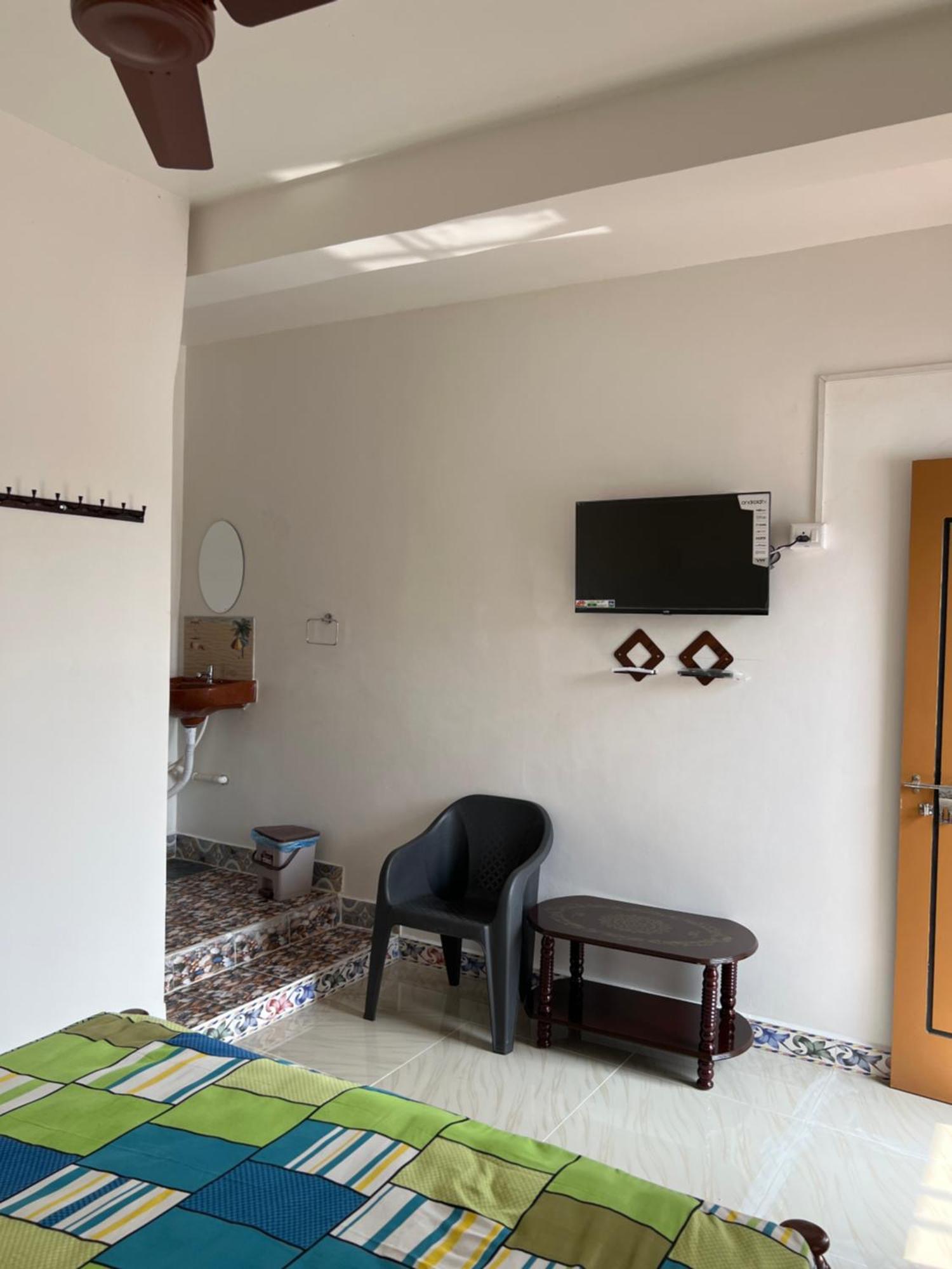 Kavieya Residency Hotell Pūrnānkuppam Exteriör bild