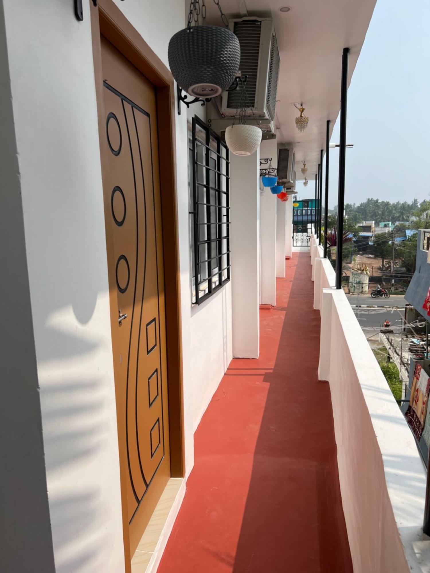 Kavieya Residency Hotell Pūrnānkuppam Exteriör bild