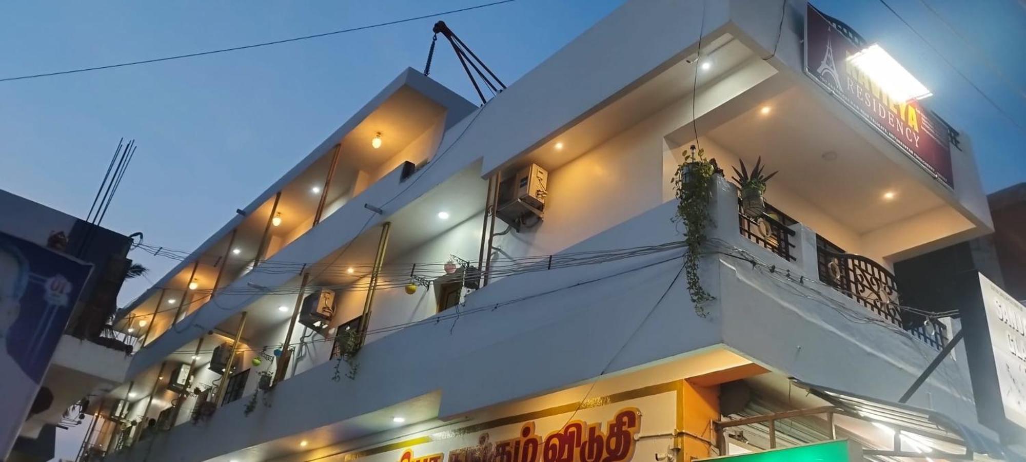 Kavieya Residency Hotell Pūrnānkuppam Exteriör bild