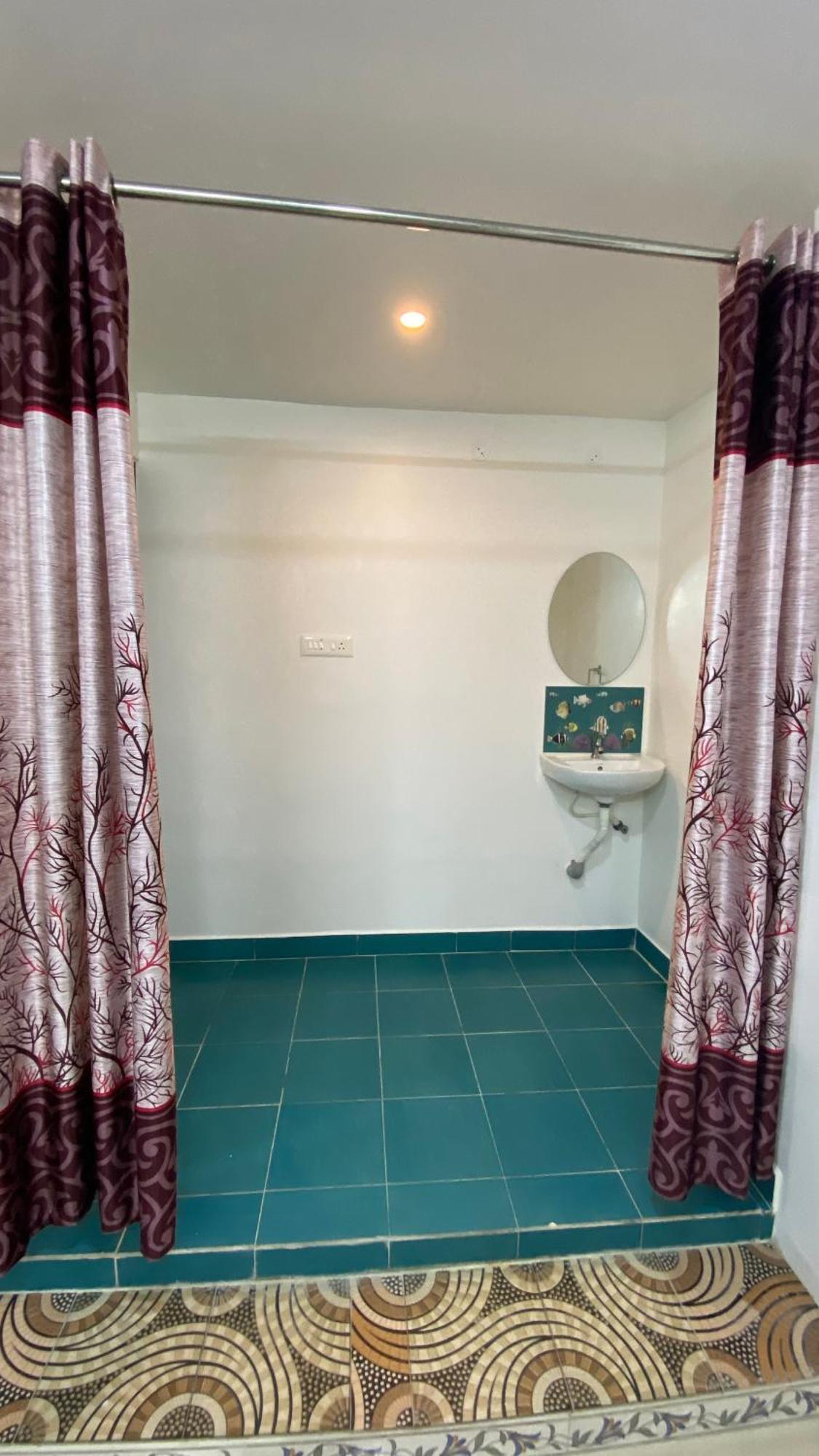 Kavieya Residency Hotell Pūrnānkuppam Exteriör bild